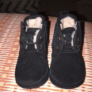 Infant 2/3 Ugg booties black good condition